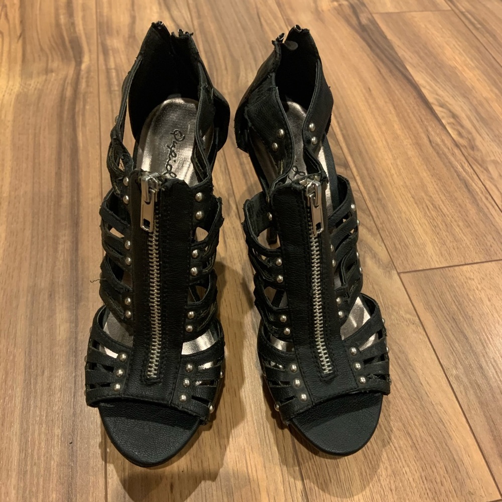 Qupid Black high heels, size 7